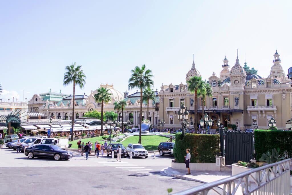 Hai la residenza a Montecarlo? verifica subito i requisiti fiscali